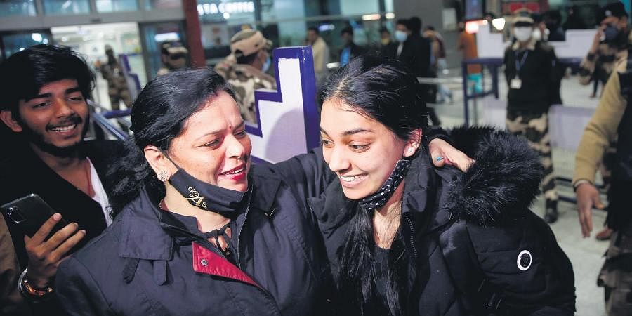 Indian students from Ukraine reach home