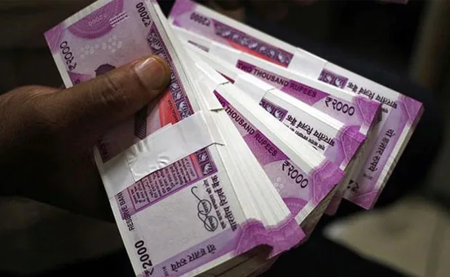 Rs 120 crore of Rs 2,000 notes come to Hyderabad banks