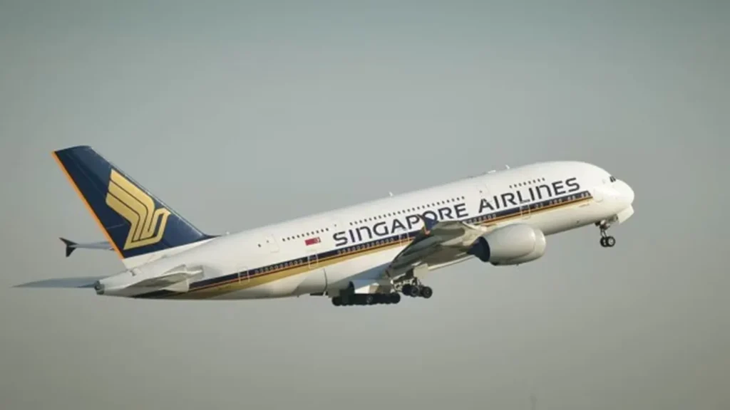 1 dead, many injured due to Singapore Airlines flight turbulence